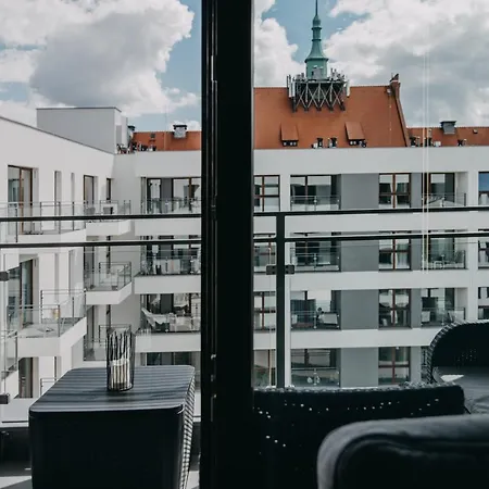 Black&white Bukowska18 B With Balcony And Garage Poznan