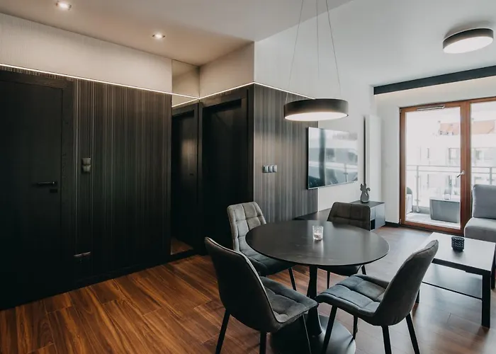 Apartment Black&white Bukowska18 B With Balcony And Garage